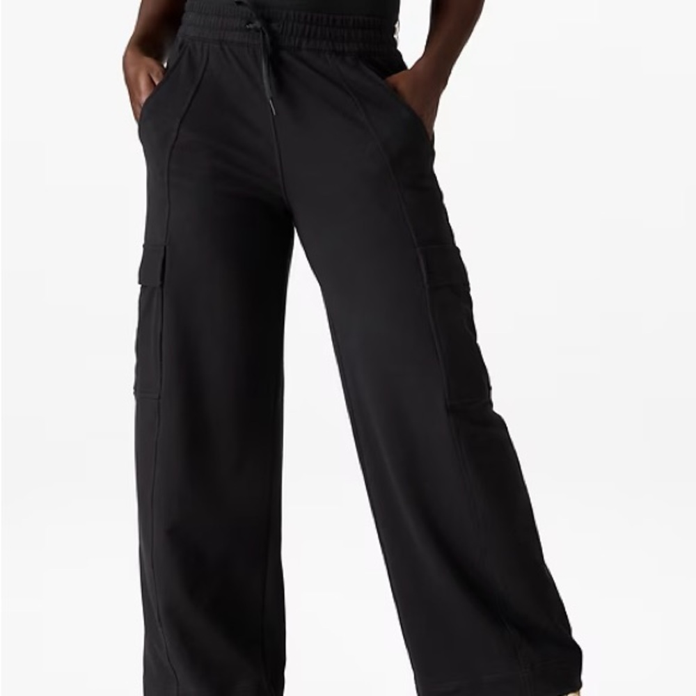 Athleta Wide Leg Cargo Sweatpants Size S Black